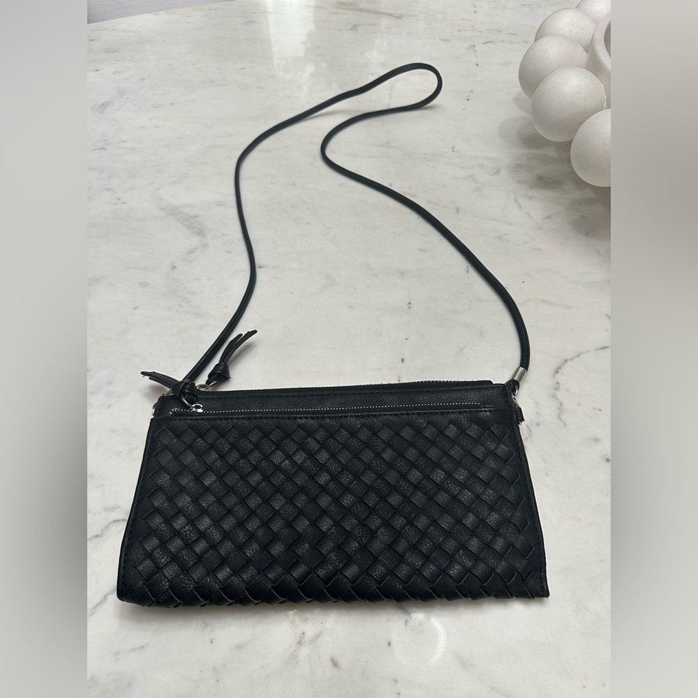 Elegant Black Woven Crossbody Bag